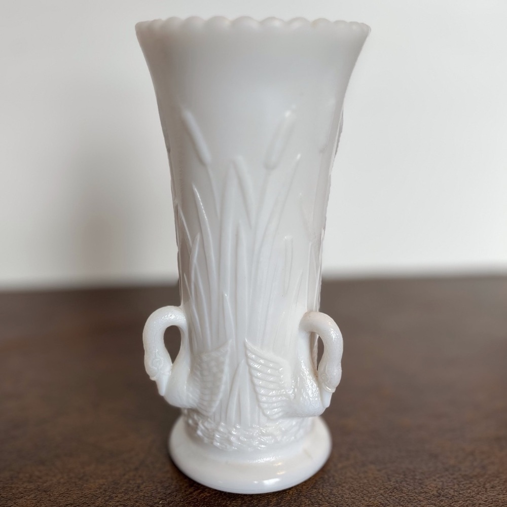 Vintage Westmoreland Vase White Milk Glass with Swans and Cattails